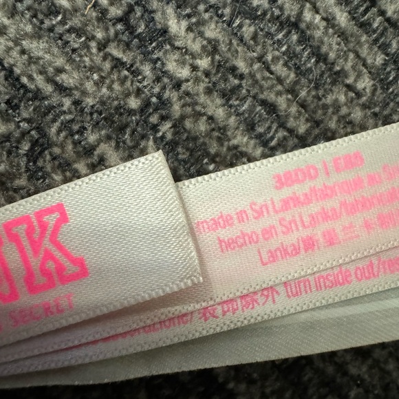 PINK Wear Everywear Wireless Push-Up bra in red w silver writing on cups 38DD - Picture 3 of 3